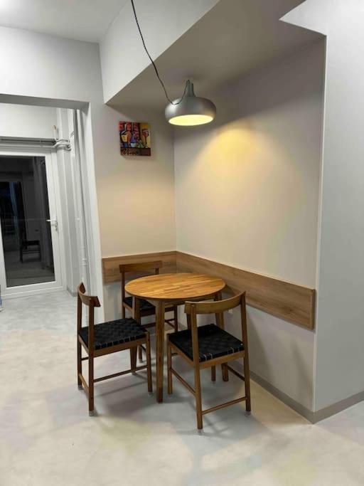 Double Studio Near University Square - 2 Balconies Bucarest Exterior foto